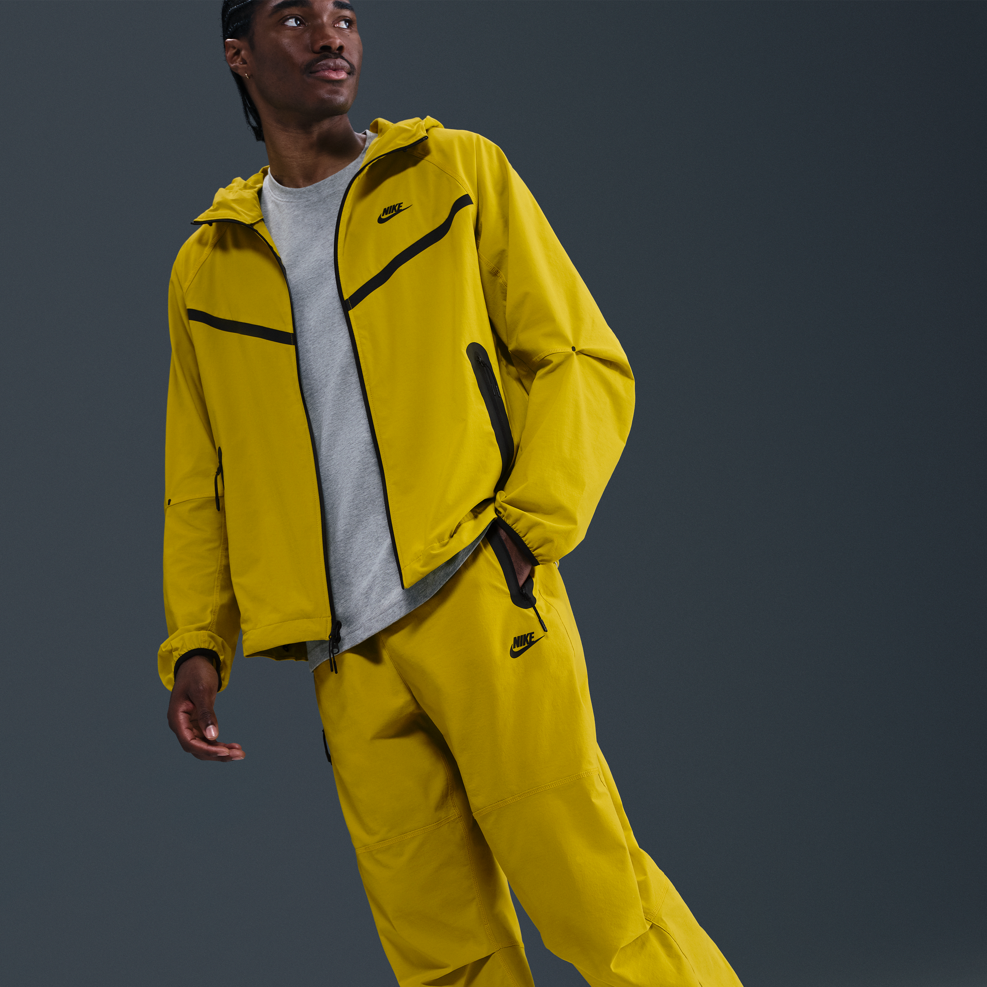 Nike Tech Men's Woven Oversized Pants | The Summit